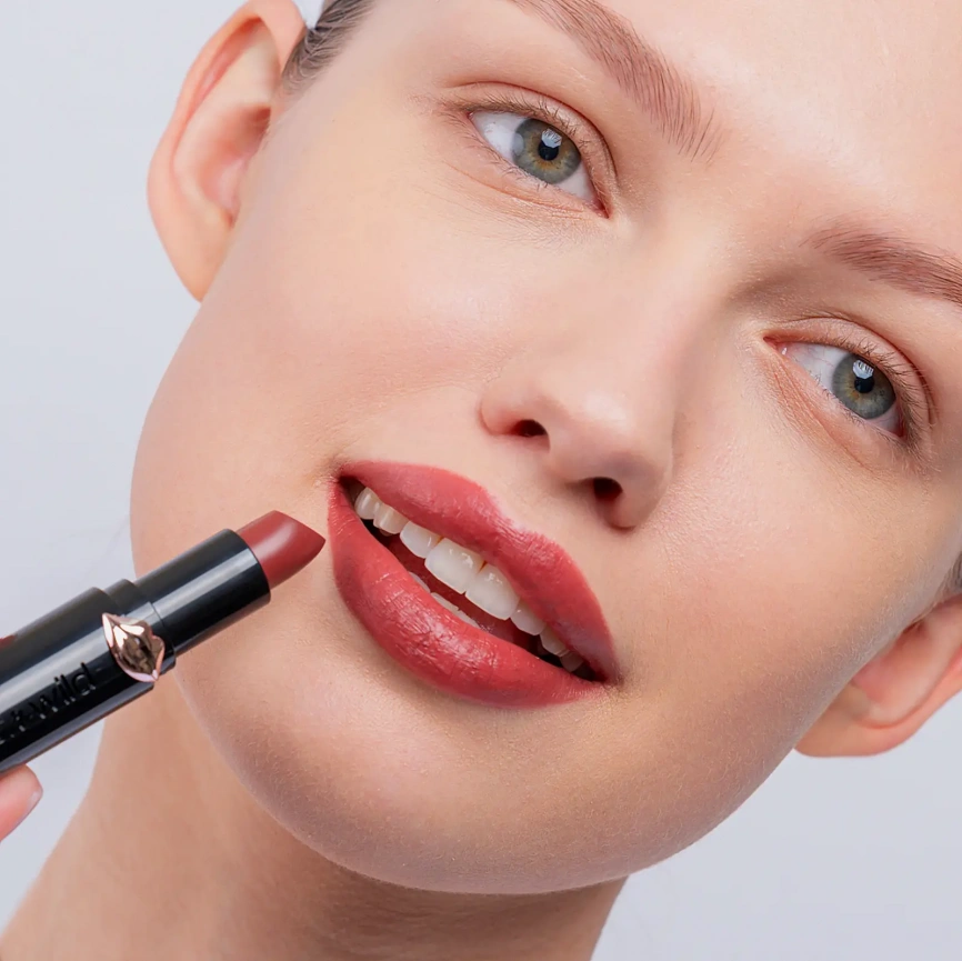 Помада для губ тон Mochalicious Wet N Wild Mega Last Lipstick фото 6